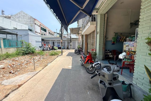Đất bán sát mặt tiền đường 2 Tháng 4 Nha Trang 72m², sổ hết lộ giới, giá 2 tỷ 950