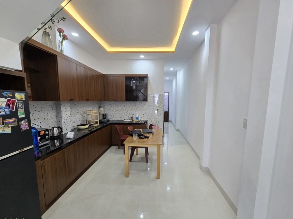 Nhà bán đường Bùi Huy Bích Nha Trang 70m², nhà mới 4 phòng, cho thuê 20 triệu - ảnh 2