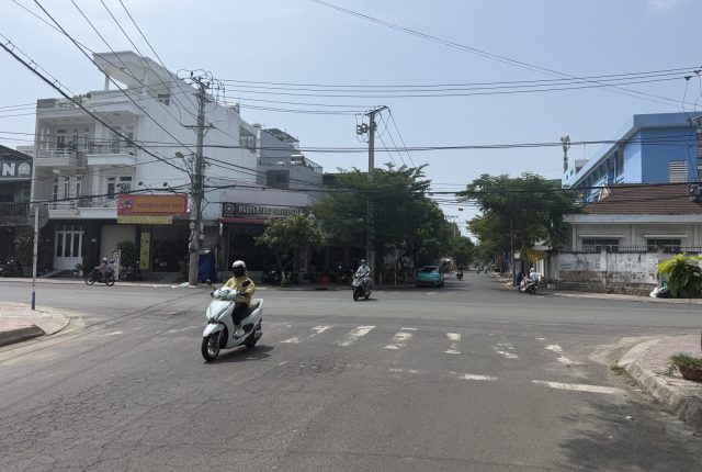 Nhà bán mặt tiền đường Lê Nghị Nha Trang 40m², ngang 6m, 4 phòng ngủ