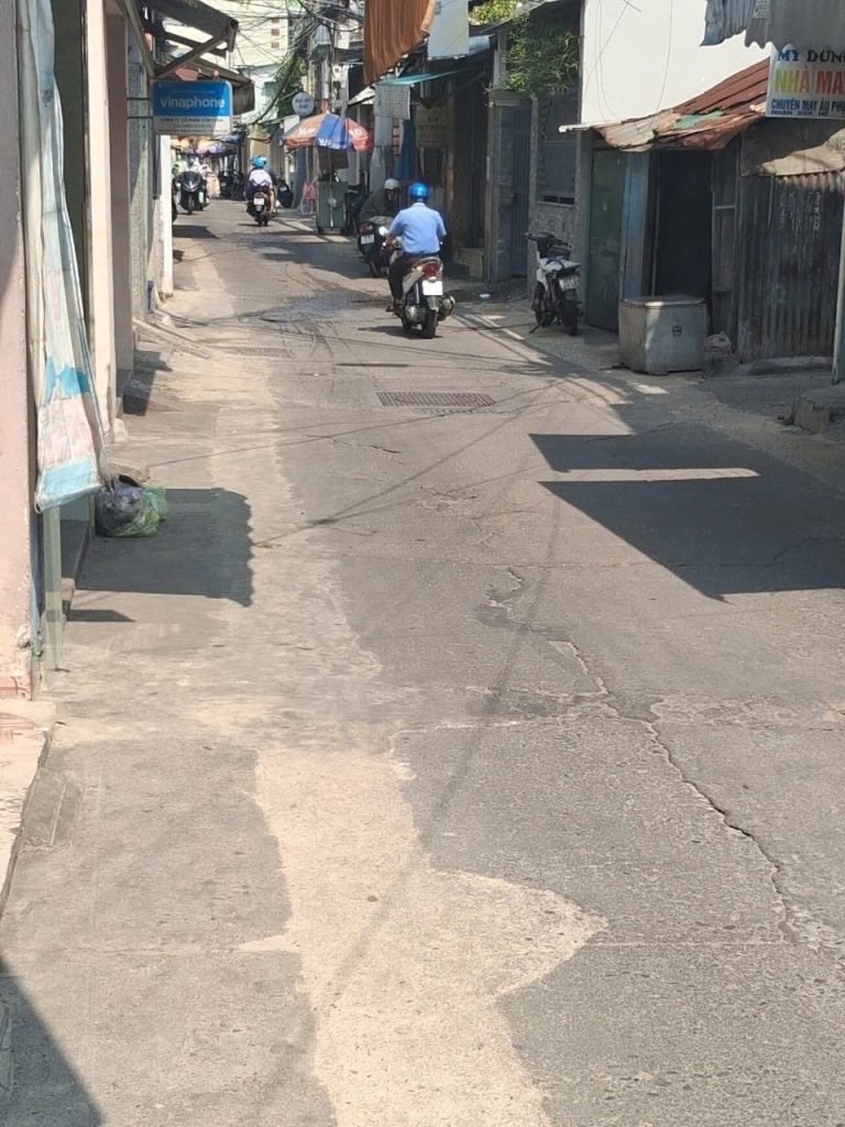 Nhà bán Phan Đình Giót Nha Trang 68m², 3 tầng, mặt bằng kinh doanh - ảnh 1