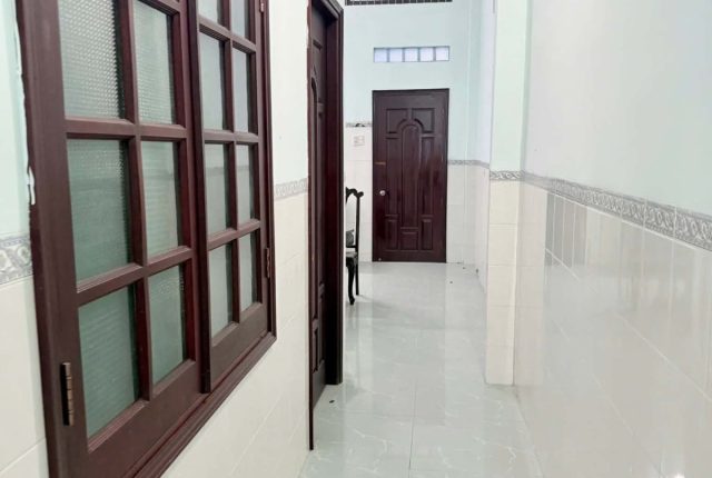Nhà bán khu phân lô đường 2 Tháng 4 Nha Trang 110m², 4 phòng ngủ, cho thuê 9 triệu