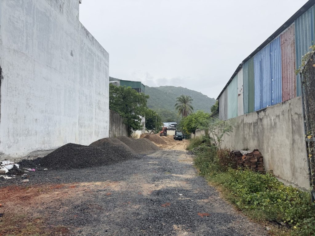 Đất bán đại lộ Nguyễn Tất Thành Nha Trang 570m², hai mặt tiền, chia được 4 lô - ảnh 2
