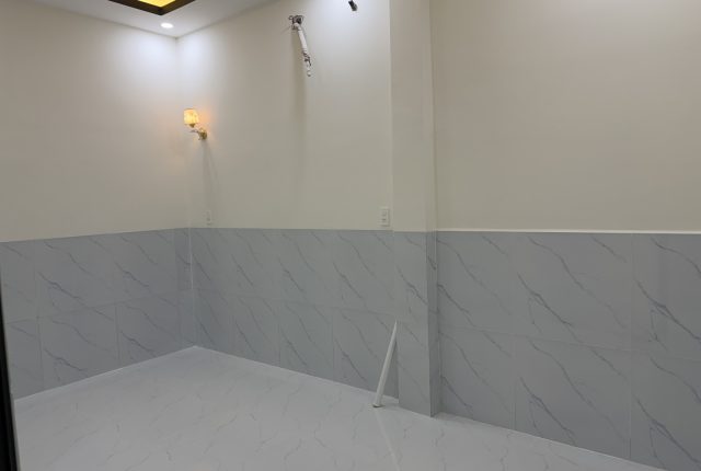Nhà bán mặt tiền Bùi Huy Bích Nha Trang 60m², 3 tầng 5 phòng ngủ, khu Hòn Xện