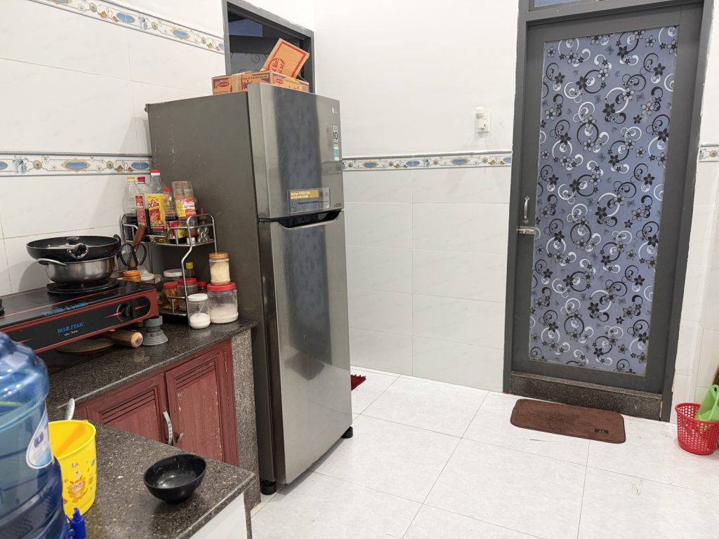 Nhà bán sát mặt tiền Phạm Văn Đồng Nha Trang 52m², nhà mới, vài bước ra biển - ảnh 2