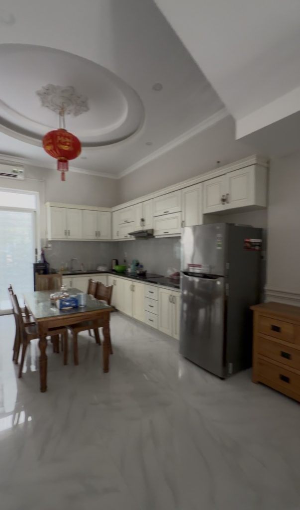 Nhà bán đường Bùi Huy Bích Vĩnh Hòa Nha Trang 84m², 3 tầng 5 phòng, ra biển 700m - ảnh 3