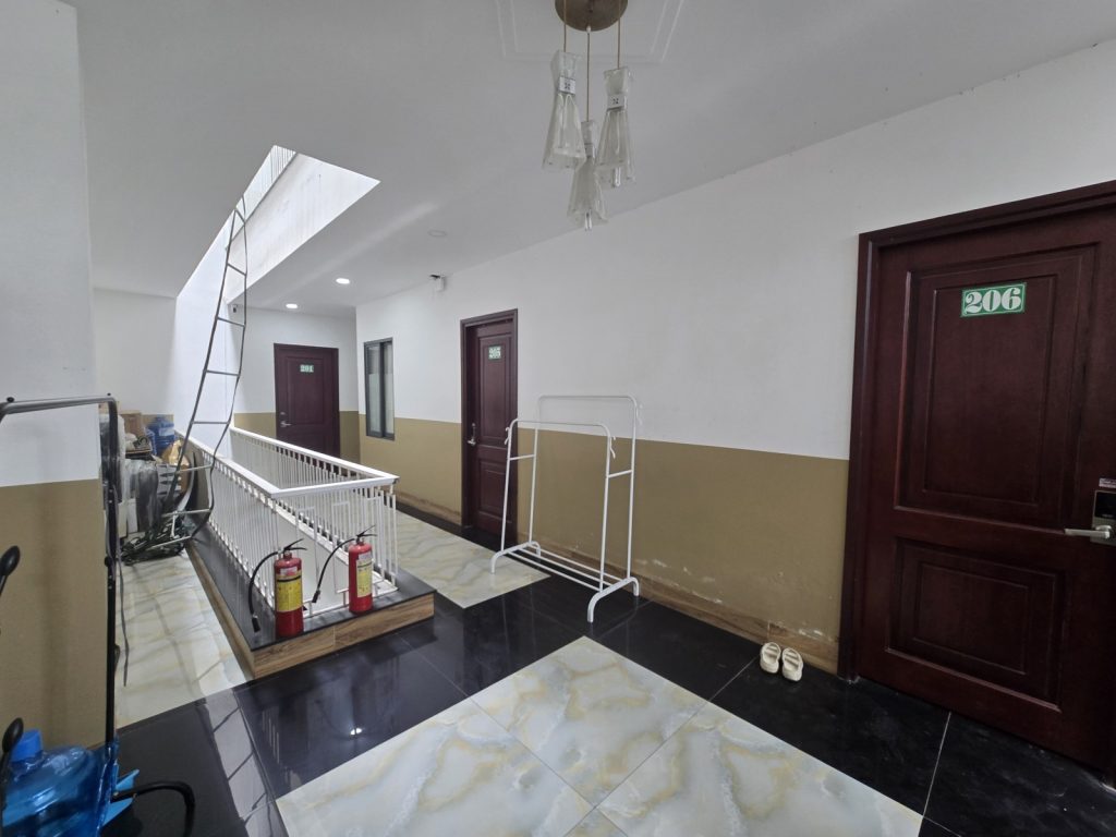 Nhà bán đường 19 Tháng 5 Vĩnh Hiệp Nha Trang 257m², tòa 18 căn hộ, thu 50 triệu - ảnh 1
