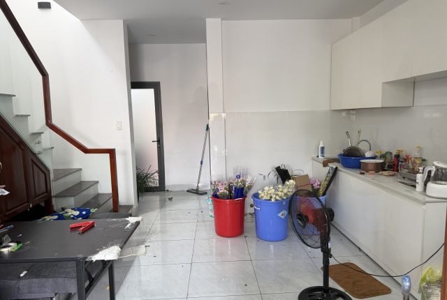 Nhà bán mặt tiền Vạn Hòa Nha Trang 87m², sát chợ Đầm, cho thuê 15 triệu