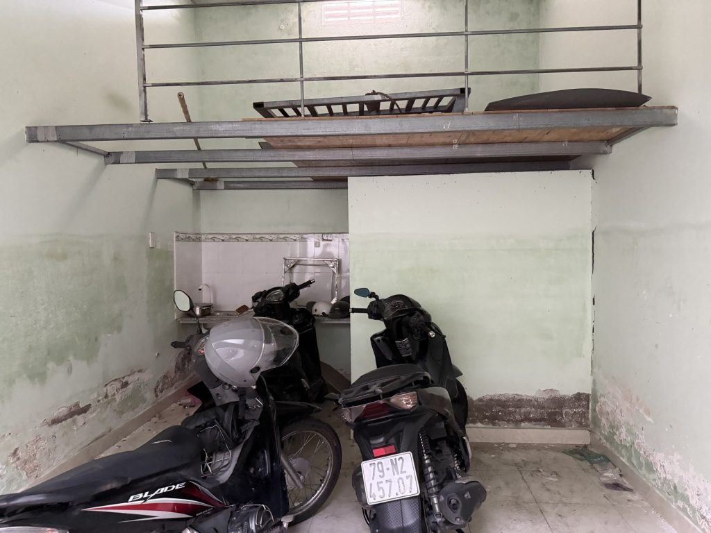 Đất bán mặt tiền đường Cầu Bè Nha Trang 200m², có sẵn dãy trọ 8 phòng - ảnh 1