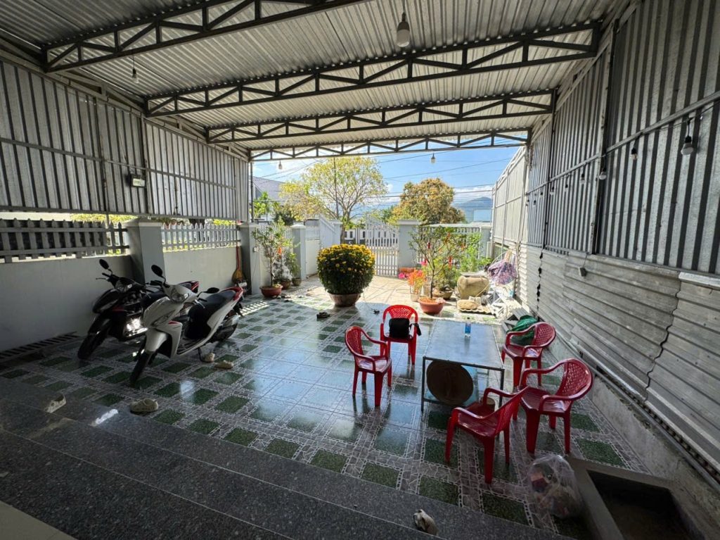 Nhà bán Đồng Trăn Diên Lâm Diên Khánh 279m², hai mặt tiền, đủ nội thất - ảnh 3