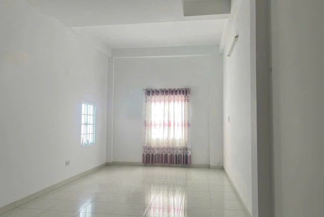 Nhà 2,5 tầng đường Dã Tượng, Nha Trang 84,7m², cách biển 20m