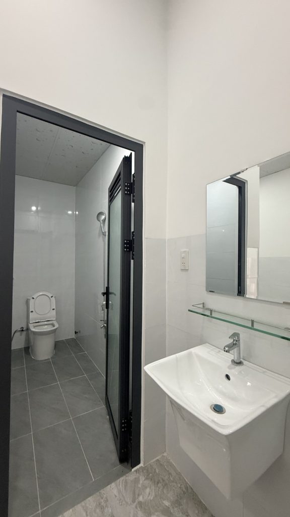Nhà cấp 4 tổ 12 Hòa Trung, Bắc Nha Trang 97,9m² ngang 5m, đường xe hơi 8m - ảnh 3