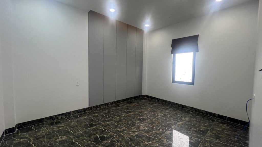 Nhà 2 tầng đường Cầu Dứa, Phú Nông, Nha Trang 103m² ngang 5,3m, 4 phòng ngủ - ảnh 1