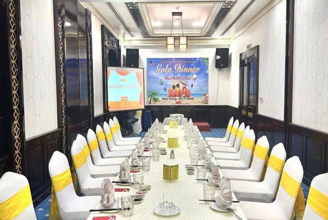 Tổ hợp khách sạn nhà hàng mặt tiền Hoàng Văn Thụ, Nha Trang 834m², 9 tầng 1 hầm