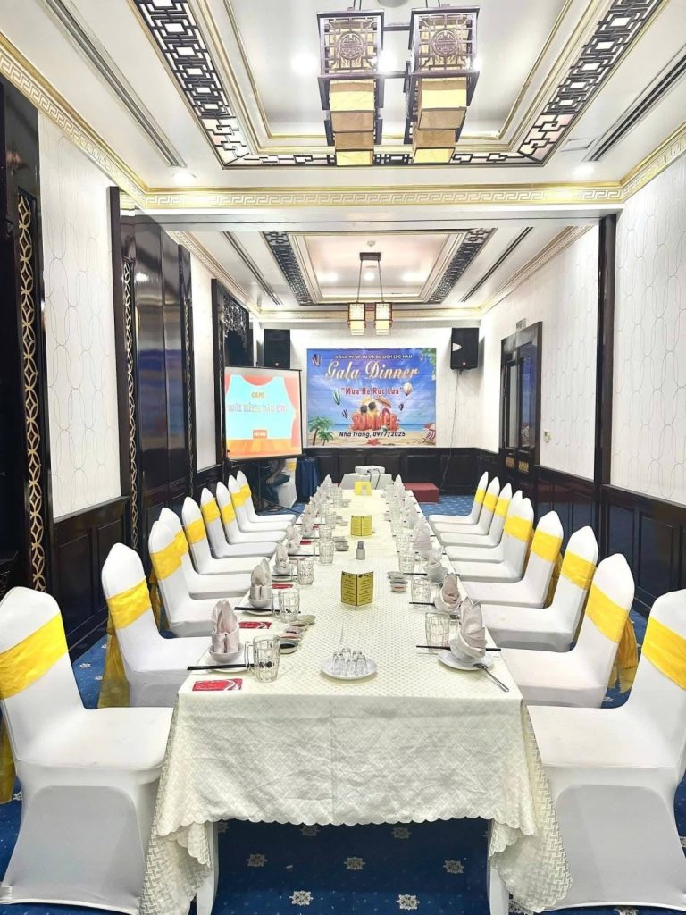 Tổ hợp khách sạn nhà hàng mặt tiền Hoàng Văn Thụ, Nha Trang 834m², 9 tầng 1 hầm - ảnh 1