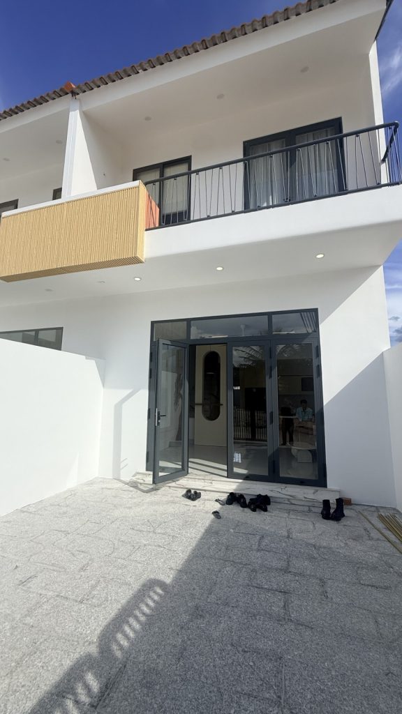 Nhà 2 tầng Đông Dinh, Diên Toàn, Diên Khánh 90,6m² ngang 5,7m, ô tô ngủ trong nhà - ảnh 2