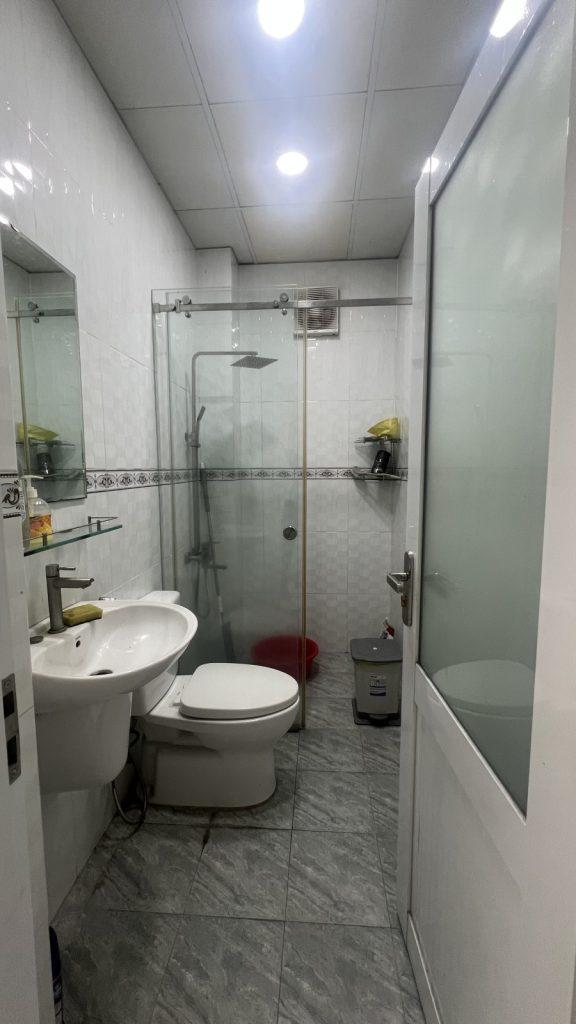 Nhà 2 tầng mặt tiền Hoàng Văn Thụ, Nha Trang 112m², 6 phòng làm việc - ảnh 4