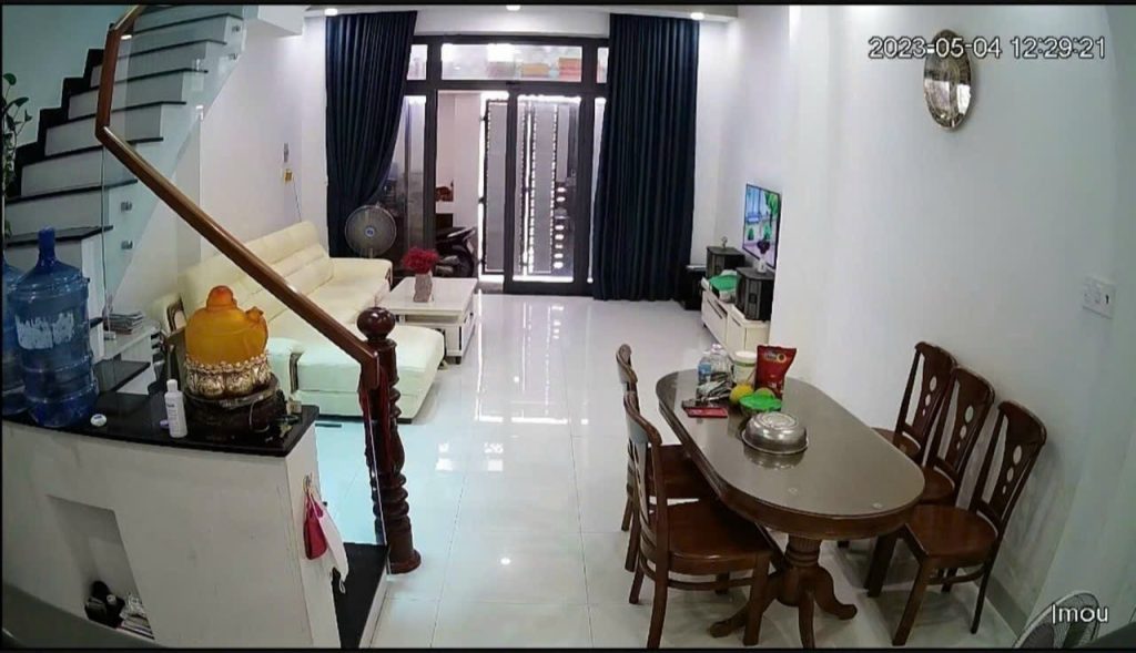 Nhà 3 tầng đường Nguyễn Chích, Bắc Nha Trang 70m² ngang 5m, đi bộ ra biển - ảnh 1