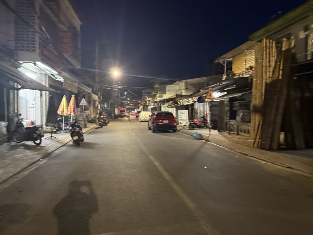 Nhà 4 tầng lô góc ngã tư Nguyễn Thái Học, Nha Trang 28m², có 3 ki-ốt cho thuê - ảnh 3