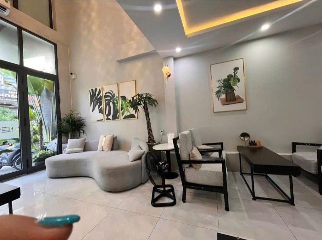Nhà 3 tầng mặt tiền đường Mê Linh, Tân Lập, Nha Trang 123,3m², có thang máy - ảnh 1