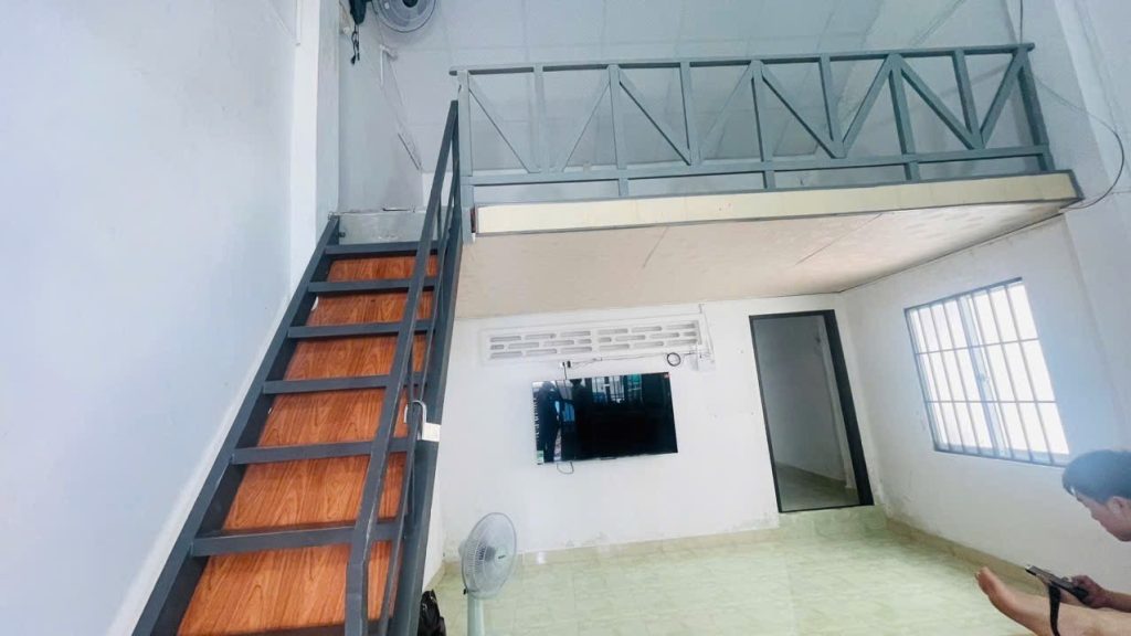 Nhà cấp 4 gác lửng tổ 19 Trường Phúc, Vĩnh Phước, Nha Trang 51,2m², đường ô tô 8m - ảnh 2