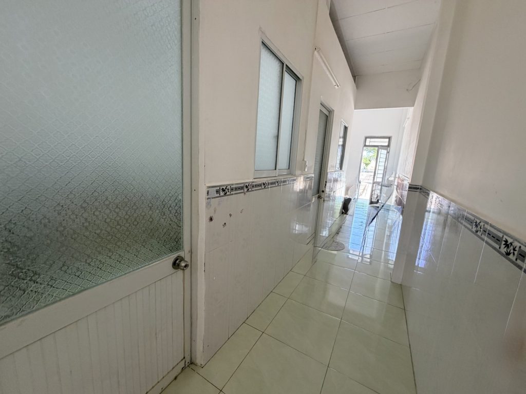 Nhà cấp 4 Hòn Rớ II, Phước Đồng, Nha Trang 75m², 2 mặt tiền, sau nhà là công viên - ảnh 3