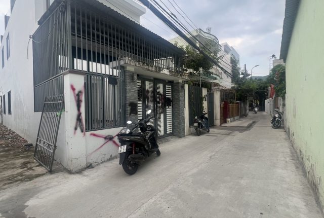 Đất full thổ cư tổ 30 Bình Tân, Nam Nha Trang 120m² ngang 6,8m, có nhà cấp 4
