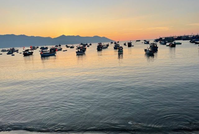 Đất mặt đường Phạm Văn Đồng, Vĩnh Lương, Nha Trang 77,7m², có sẵn nhà cấp 4