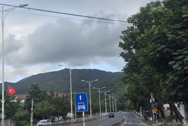 Đất mặt tiền đại lộ Nguyễn Tất Thành, Nam Nha Trang 1.952m² ngang 30m