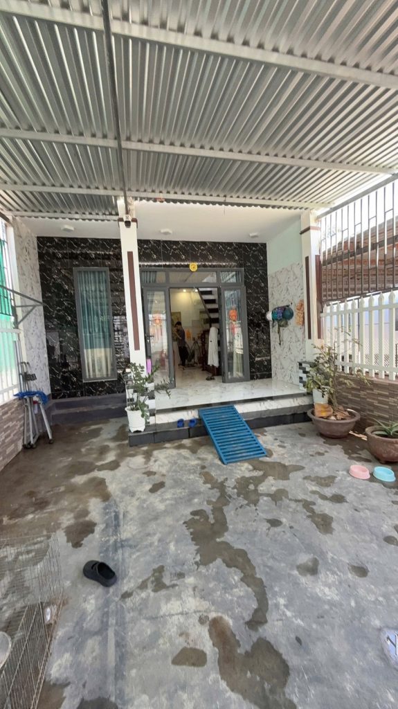Nhà 2 tầng Diên Toàn, Diên Khánh 189m², sân rộng có hòn non bộ, hẻm xe hơi - ảnh 3