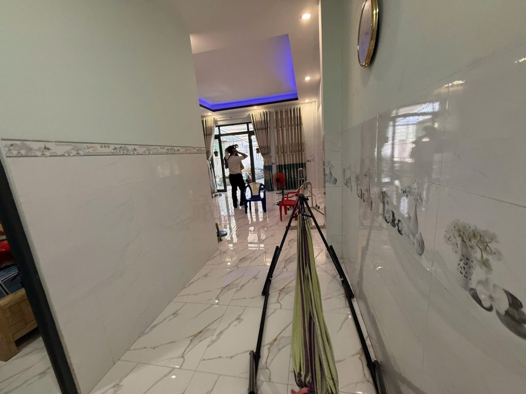 Nhà 2 tầng Diên Toàn, Diên Khánh 189m², sân rộng có hòn non bộ, hẻm xe hơi - ảnh 4