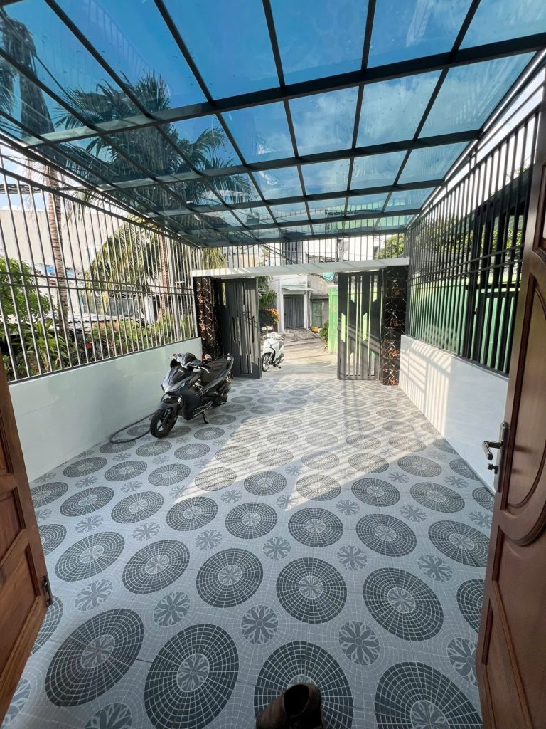 Nhà 3 tầng tổ 12 Lư Cấm, Ngọc Hiệp, Nha Trang 94m², 4 phòng ngủ, sân đậu ô tô - ảnh 2