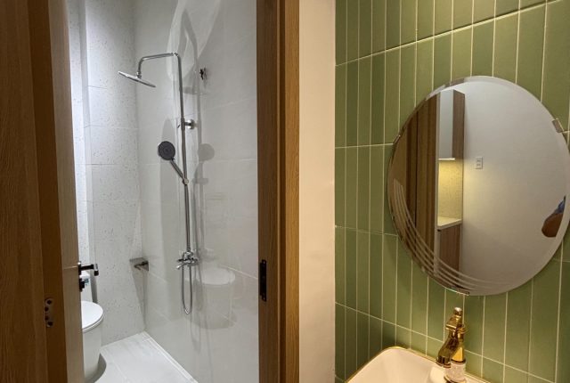 Nhà 3 tầng góc 2 mặt tiền đường Quốc Tuấn, Nha Trang 28m², cách Lê Hồng Phong 200m