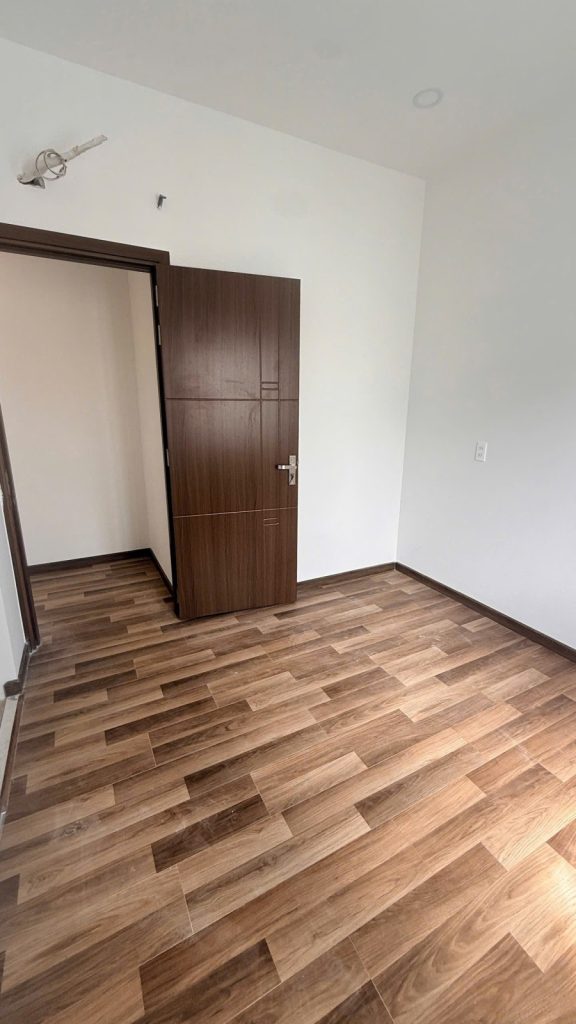 Nhà 4 tầng đường Cù Lao Trung, Bắc Nha Trang 72,5m² ngang 6,4m, đang cho thuê - ảnh 1
